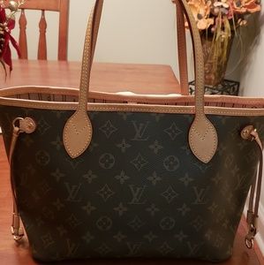 🎄 HOLIDAY special🎄 -Authentic LV PM Neverfull🎁